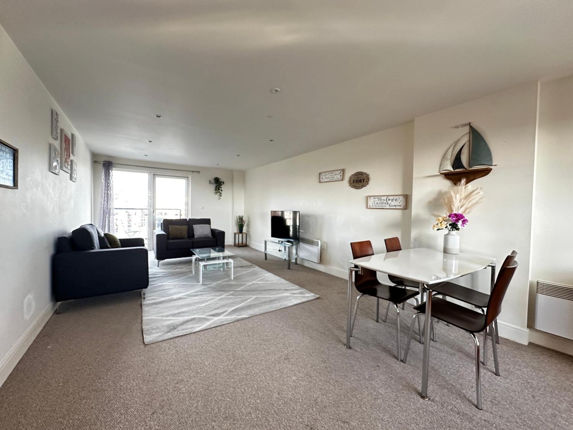 Coastline Apt Nearby The Beach Суонзи Екстериор снимка